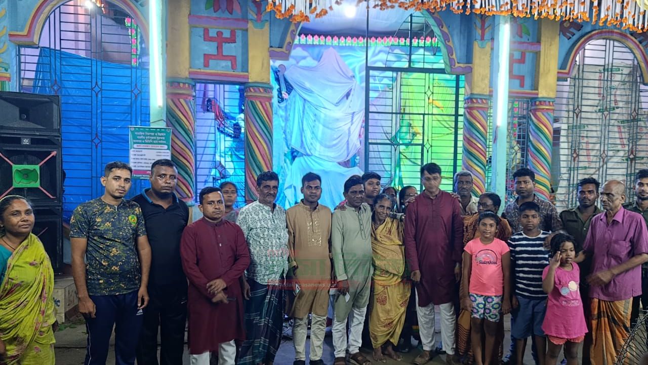 দৌলতপুরে শারদীয় দূর্গাৎসব-২০২৫ উপলক্ষ্যে পূজা মন্ডপের খোজ-খবর ও সামাজিক নিরাপত্তা নিশ্চিতকরণ 