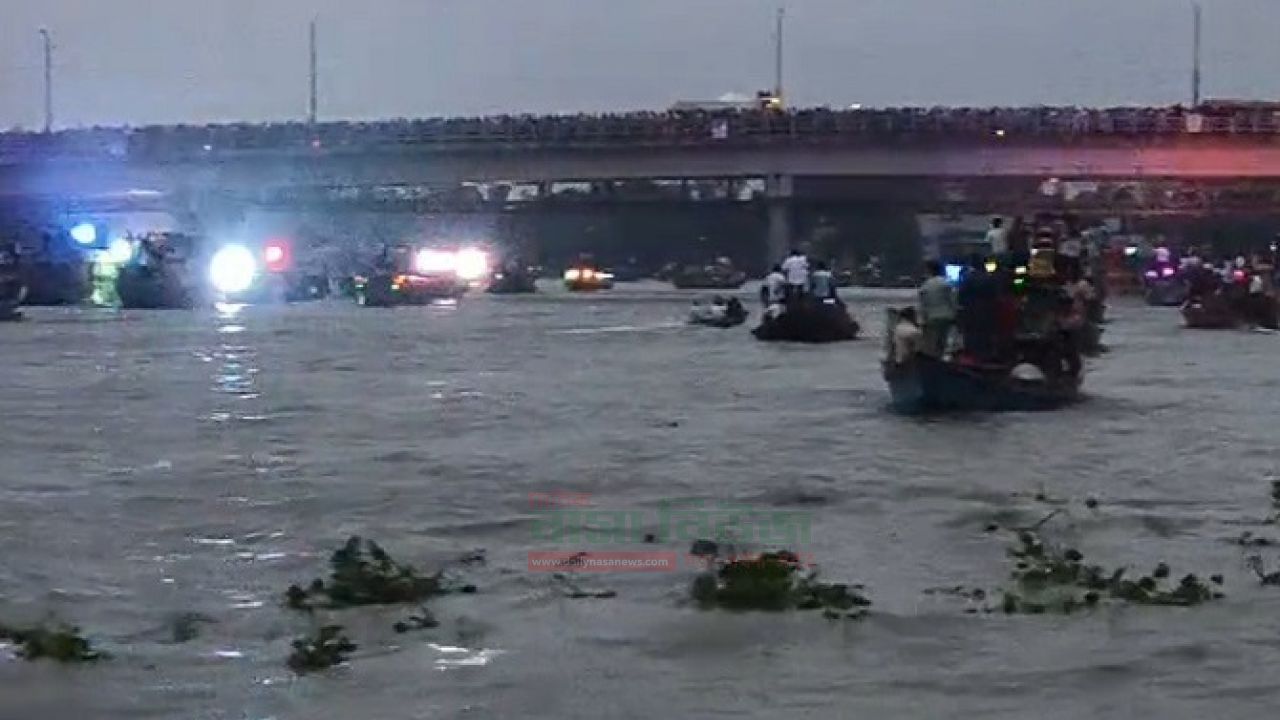 গাজীপুরে প্রতিমা বিসর্জনের সময় নৌকা ডুবে ২ শিশু নিখোঁজ