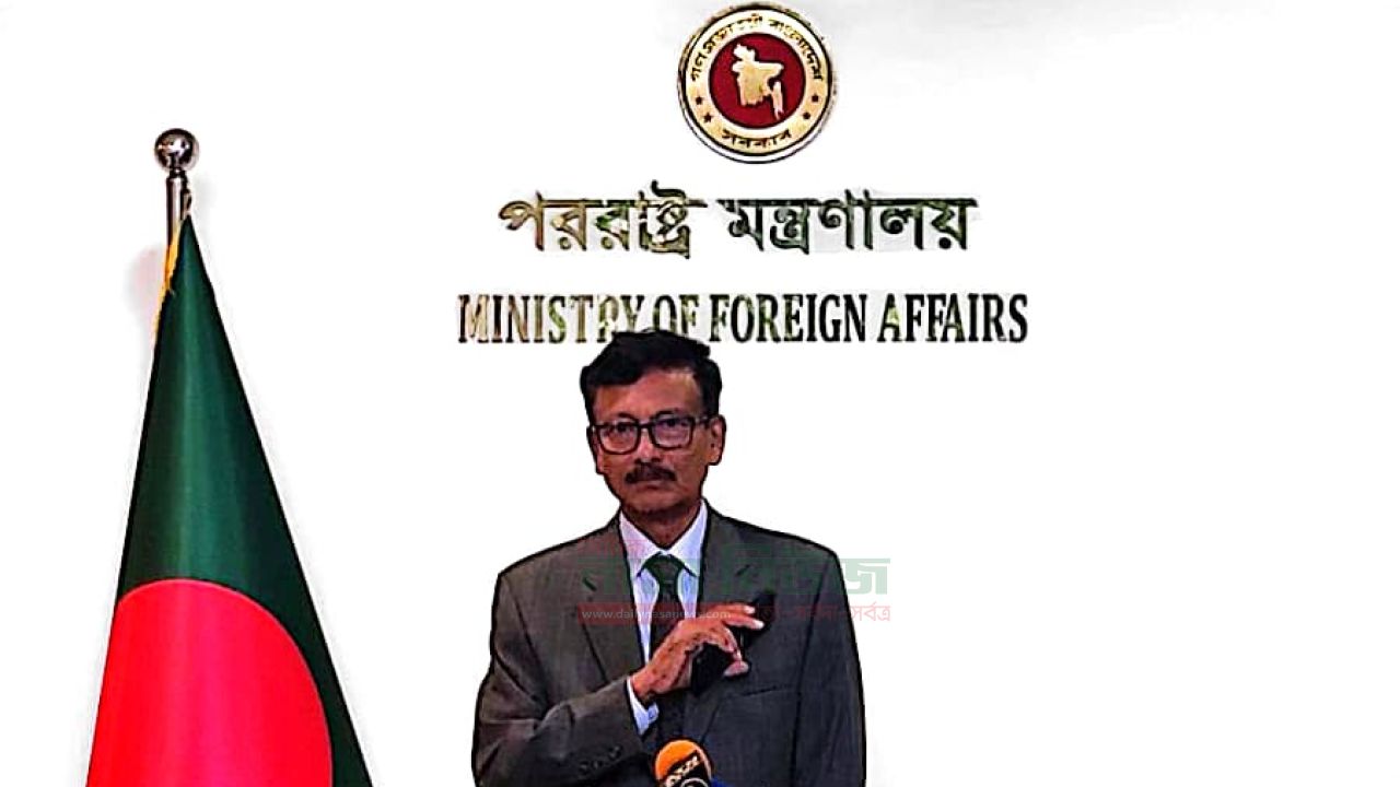 হাসিনাকে ফেরত দেওয়ার বিষয়টি চূড়ান্তভাবে ভারতের সিদ্ধান্তের উপর নির্ভর করছেঃ পররাষ্ট্র উপদেষ্টা