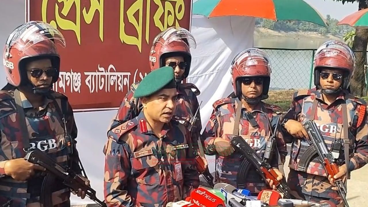 সুনামগঞ্জের তাহিরপুর সীমান্ত থেকে ২৪টি ইলেকট্রিক বিস্ফোরক ডেটোনেটর উদ্ধার