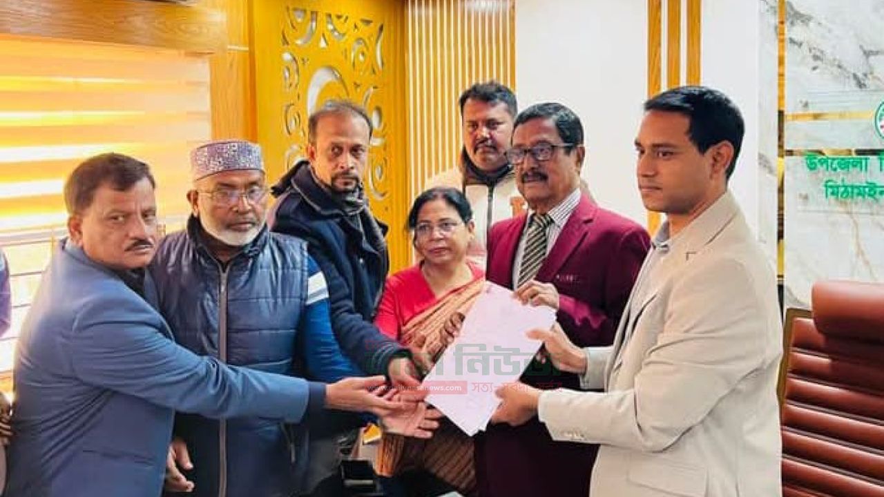 কিশোরগঞ্জ-৪ আসনে মনোনয়নপত্র জমা দিলেন অ্যাডভোকেট ফজলুর রহমান