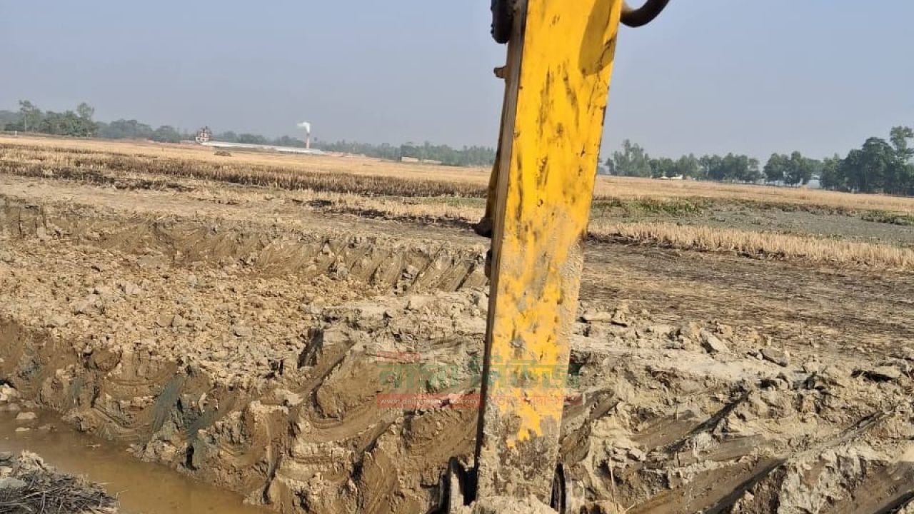 নবীগঞ্জে কৃষি জমি থেকে টপ সয়েল কাটার অভিযোগে ২ লাখ টাকা জরিমানা