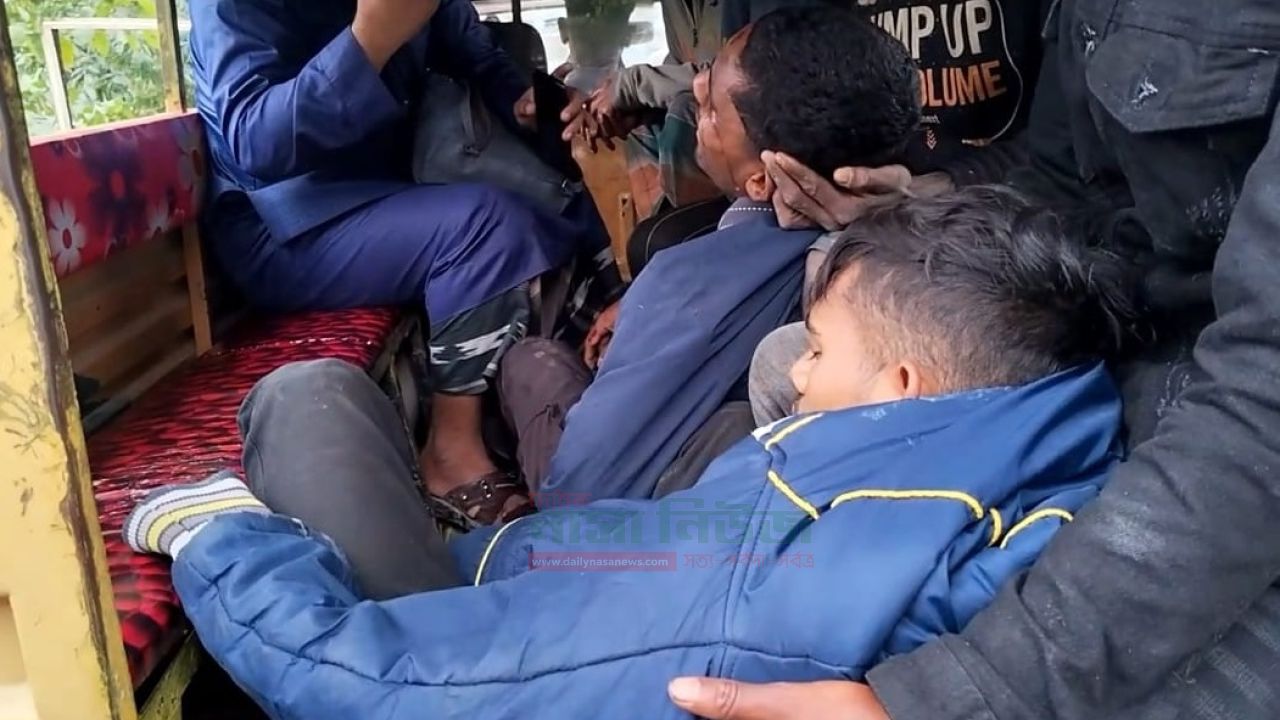 সুনামগঞ্জের দিরাইয়ের বদলপুর এলাকায় গাছের সাথে ধাক্কা লেগে সিএনজির চালকসহ ৫ জন আহত