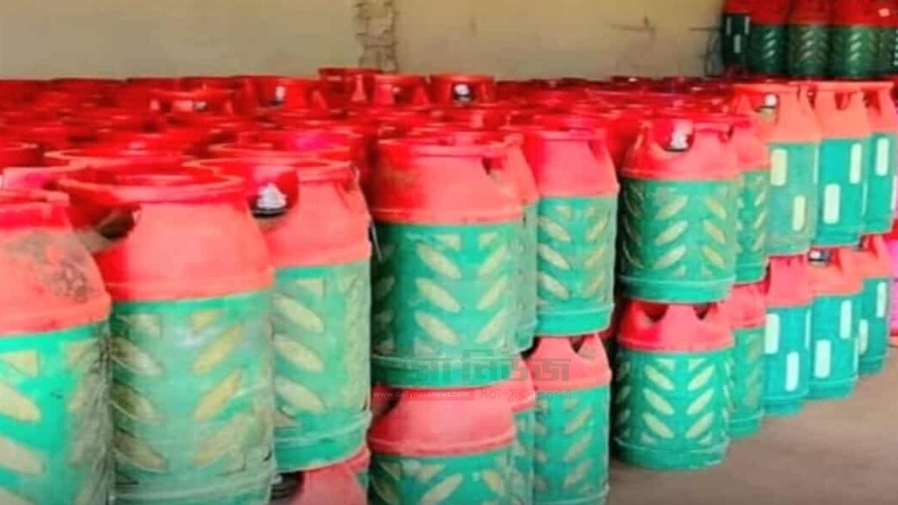 নবীগঞ্জে অবৈধ এলপিজি গ্যাস মজুদ করার দ্বায়ে দুই ব্যবসায়ীকে ৪০হাজার টাকা জরিমানা