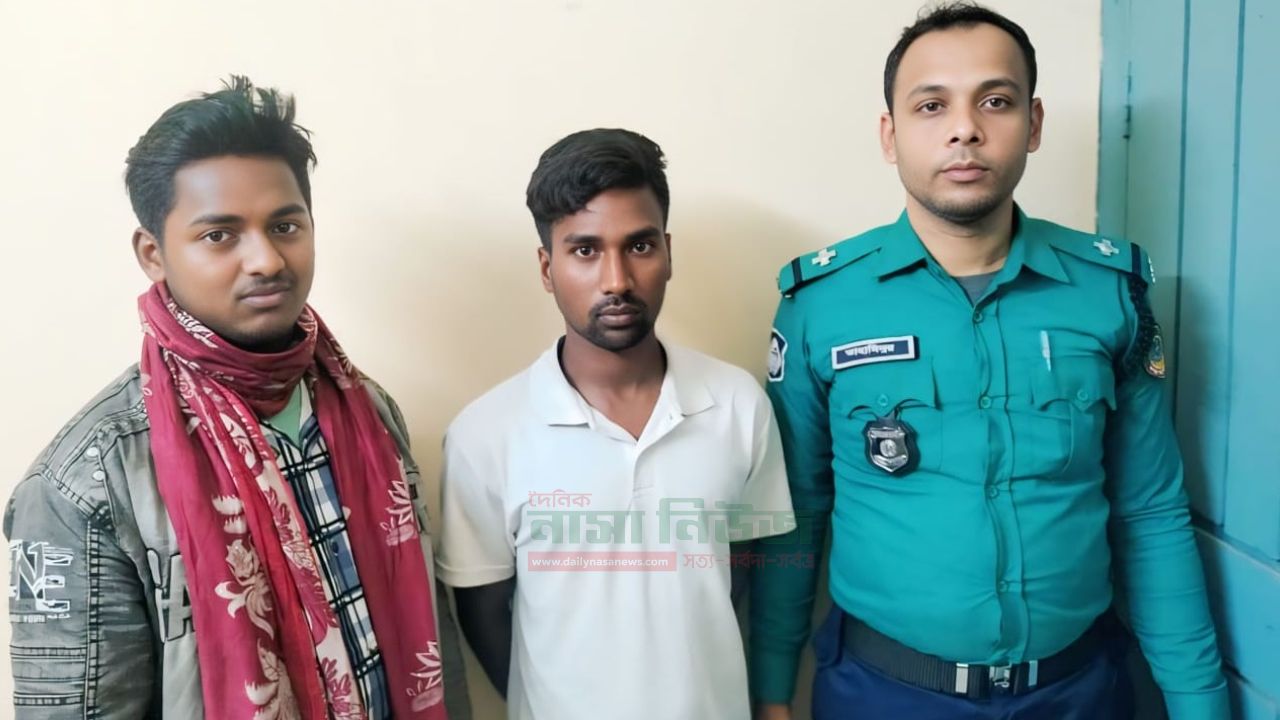 রংপুরের হাজীরহাটে অবৈধ বালু উত্তোলন,২ জন গ্রেফতার,ট্রাক্টর জব্দ