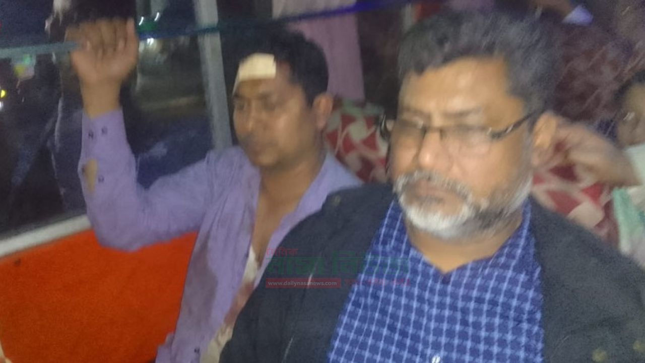 নরসিংদীতে সন্ত্রাসী হামলায় ক্র্যাব এর  ১০ সাংবাদিক আহত 