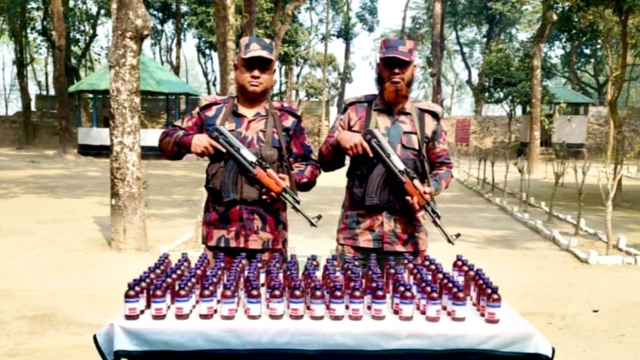 লালমনিরহাটে বিজিবি’র অভিযান,বিপুল পরিমাণ ভারতীয় ইস্কাফ সিরাপ জব্দ