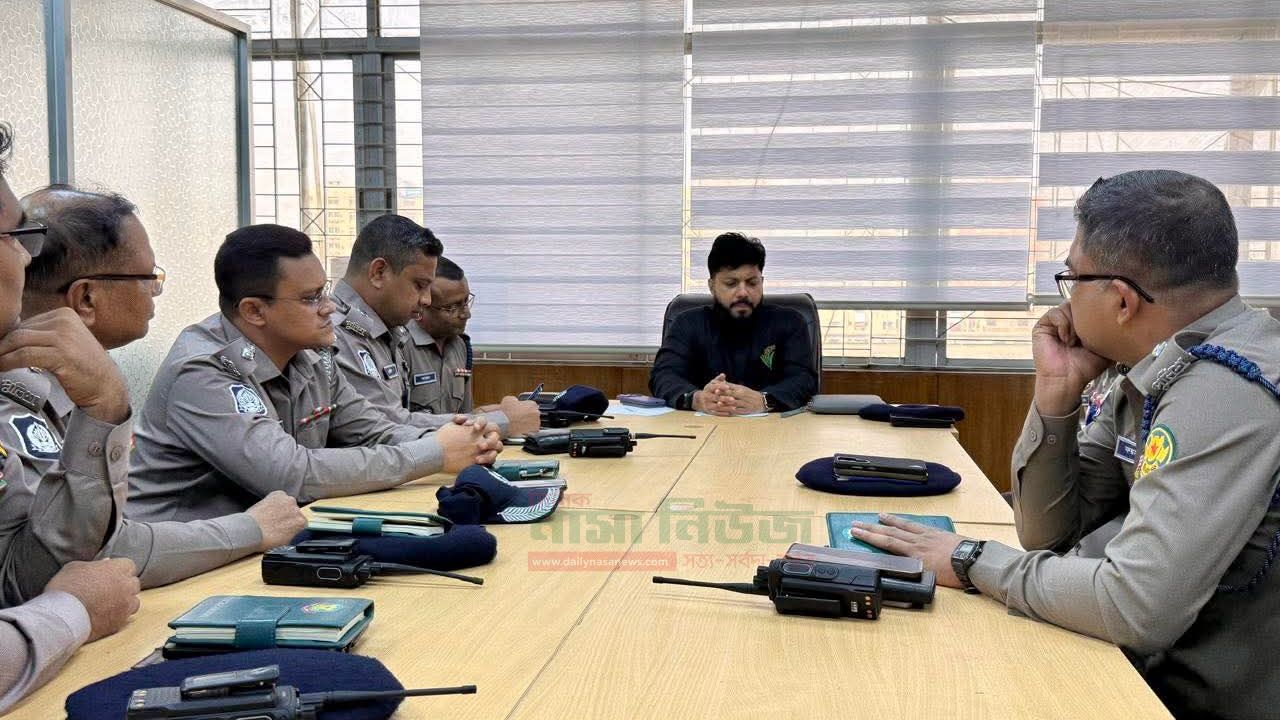 ঢাকা-৬ আসনে আইন-শৃঙ্খলা ও ট্রাফিক নিয়ন্ত্রণে ডিসিদের সাথে বৈঠক প্রতিমন্ত্রী ইশরাক হোসেনের 
