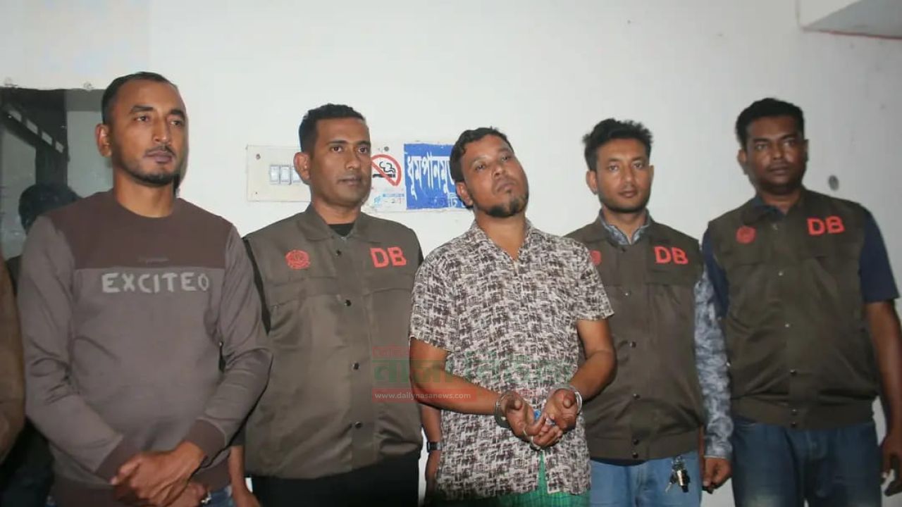 ১শ পিস ইয়াবা ট্যাবলেটসহ এক মাদক ব্যবসায়ী গ্রেফতার