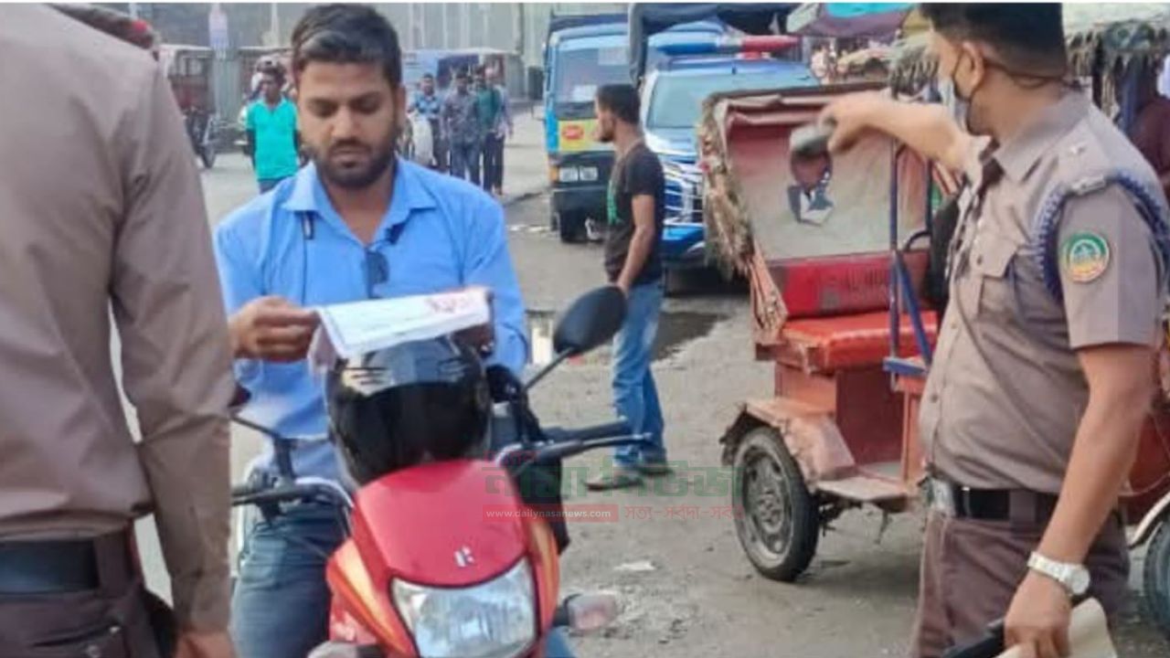  ট্রাফিক শৃঙ্খলা ফেরাতে রংপুরে বিশেষ চেকপোস্ট অভিযান,২৬ মামলা ও ২৭ যানবাহন আটক