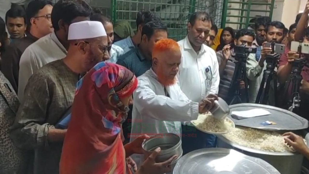 মানবিক দৃষ্টান্ত স্থাপন-হাসপাতালের রোগীদের খাবারের দায়িত্ব নিলেন এমপি বুলবুল