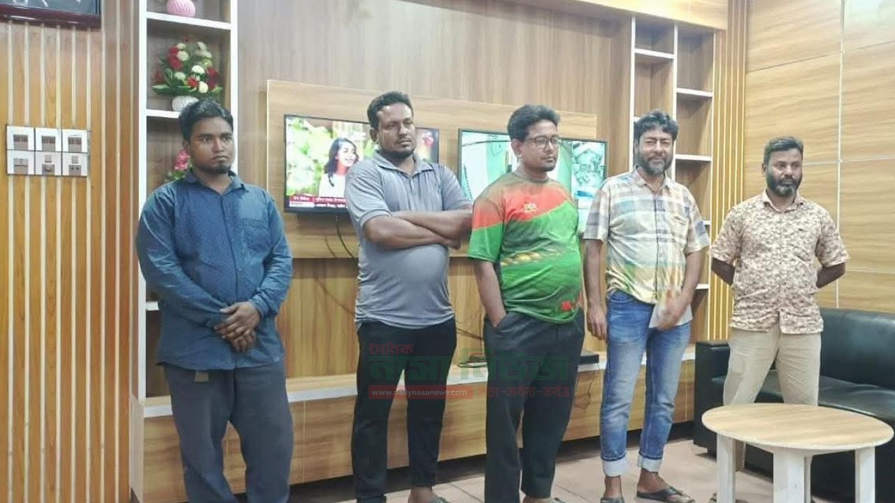 মাদক ব্যবসায়ীকে বাঁচাতে গিয়ে বিপাকে,পুলিশ হেফাজতে জামায়াত-বিএনপির ৫ নেতা