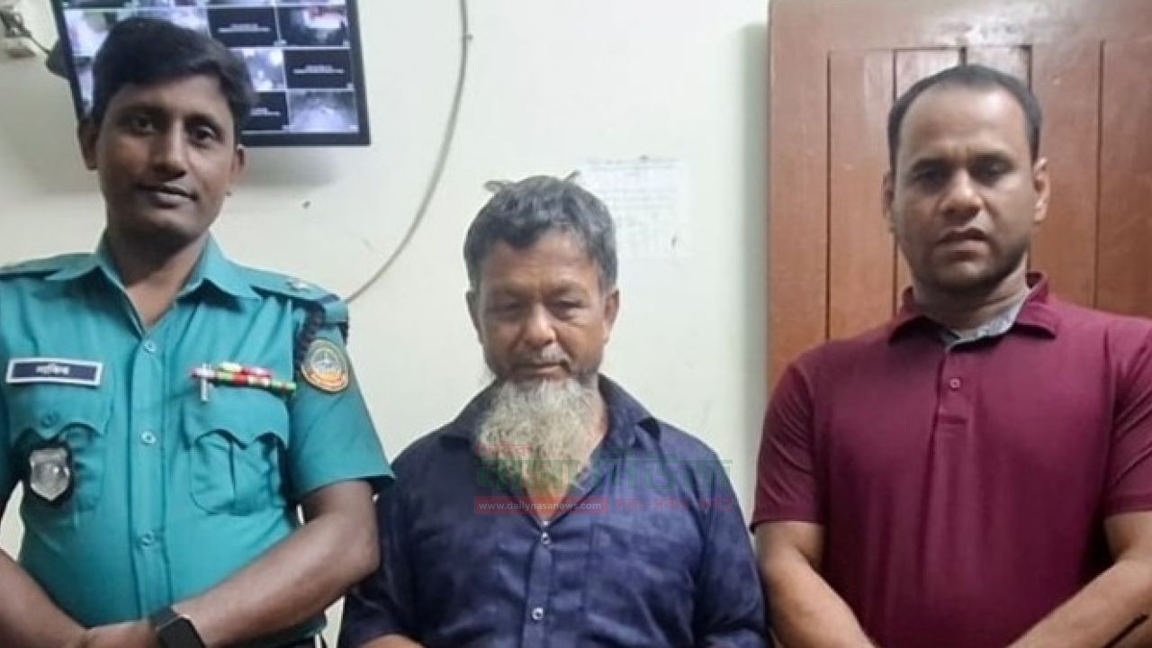 কোতয়ালী থানা পুলিশের অভিযানে মাদক কারবারি গ্রেফতার
