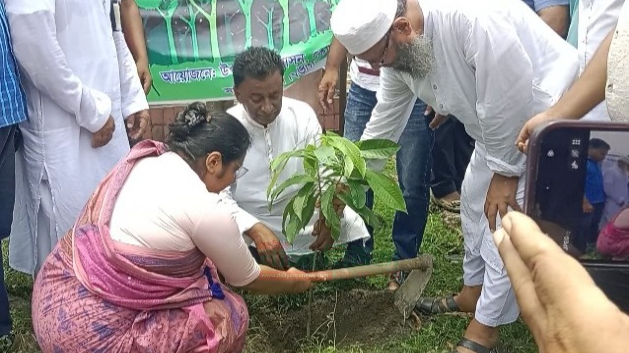কোটালিপাড়ায় বৃক্ষ রোপন কর্মসূচী উদ্ভোধন 