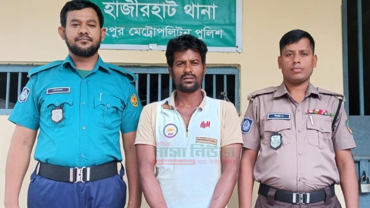  হাজীরহাটের মৌলোবিপাড়ায় মোবাইল ডিউটিতে মাদকসেবী আটক