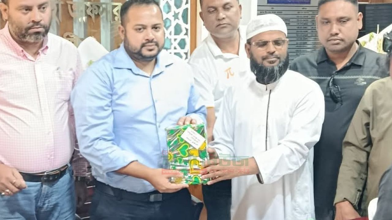  মিরপুরে সাংবাদিকদের সঙ্গে নবাগত ইউএনও আফরোজ শাহীন খসরুর মত-বিনিময়