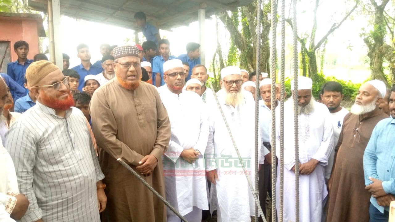 খলেয়া খাপড়ীখাল স্কুল ও কলেজ জামে মসজিদের ভিত্তি স্থাপন