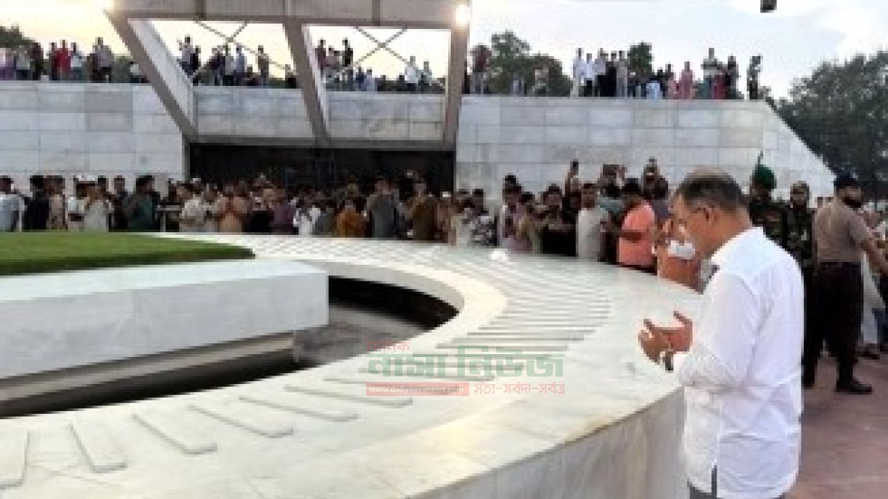 শহীদ রাষ্ট্রপতি জিয়াউর রহমান ও সাবেক প্রধানমন্ত্রী বেগম খালেদা জিয়ার কবর জিয়ারত করেছেন প্রধানমন্ত্রী